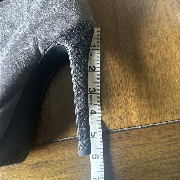 Sofia Vergara Womens Boots Gray Flame Stiletto Booties Size 6 - Picture 7 of 8